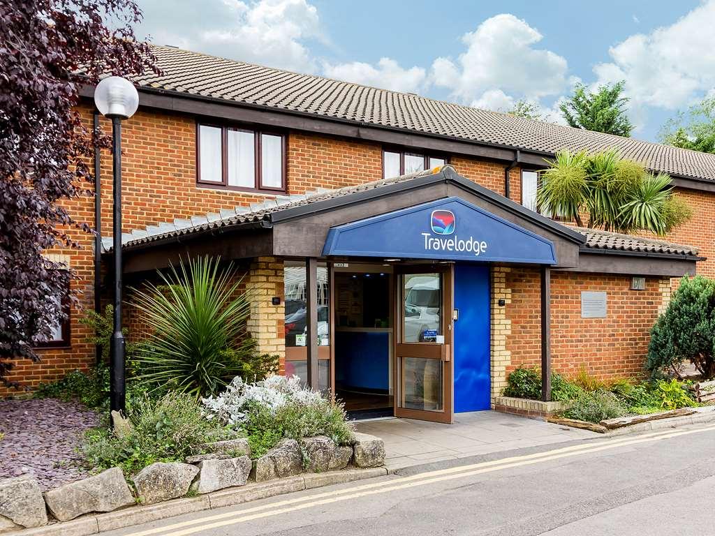 Travelodge London Wimbledon Morden Morden  Eksteriør billede